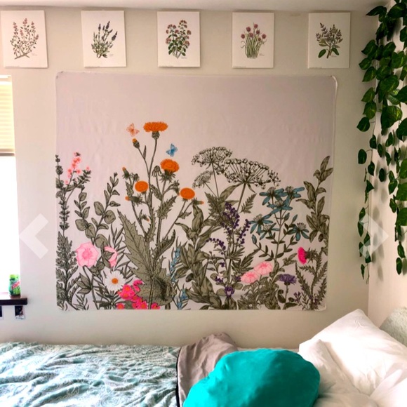 Botanical Wild Floral Garden Tapestry Wall Art 🌸 - Picture 2 of 8